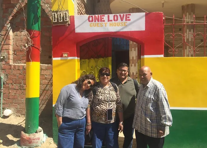 One Love Guesthouse & Restaurant